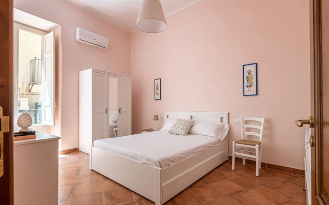 Il Cortile Degli Aragonesi by Wonderful Italy