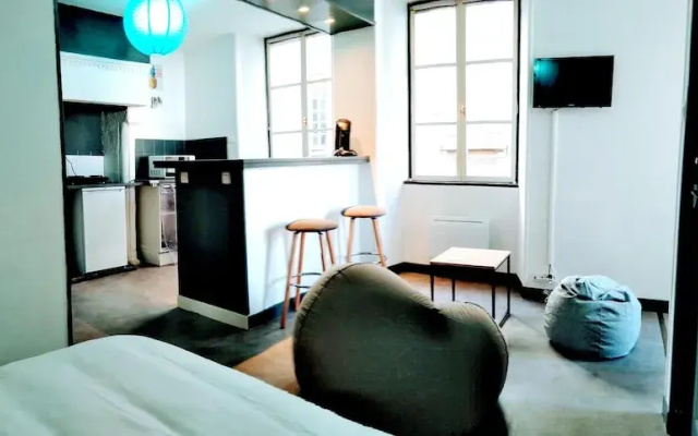 Studio in Tulle, With Wifi
