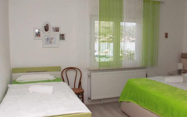 Apartment in Grebastica Near the Sea