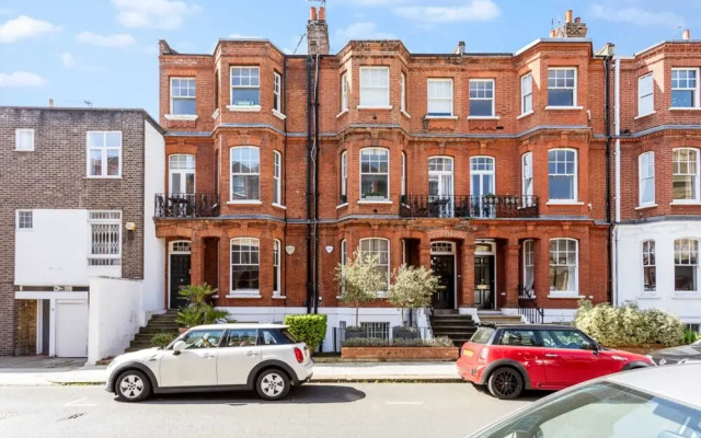 Wonderful Chelsea Apartment