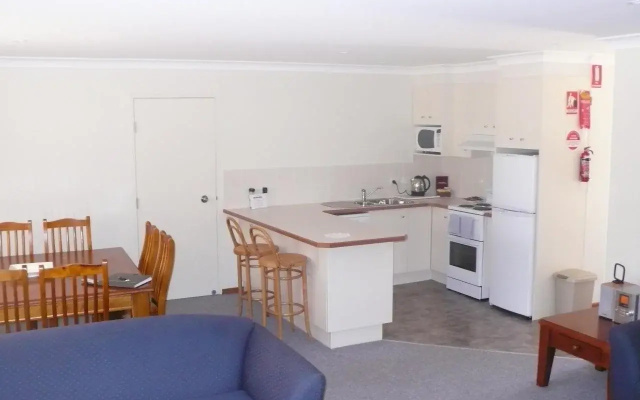 Cam-Way Estate