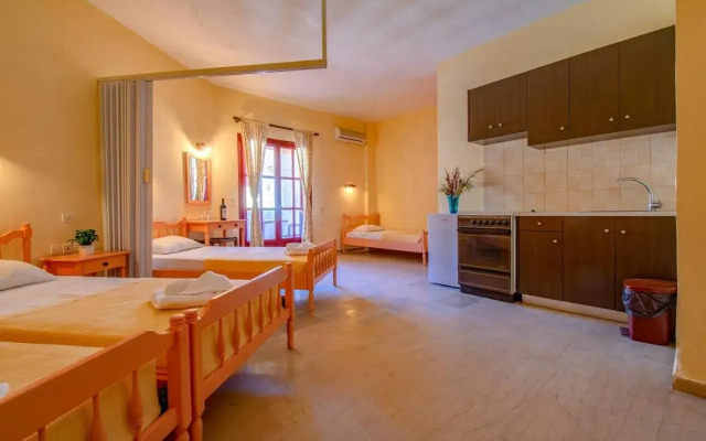 Bella Grecia Studios and Apartments