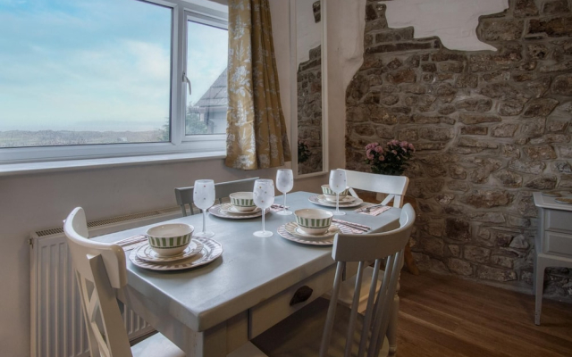 Tide & Tee - 2 Bedroom Apartment - Penally - Tenby