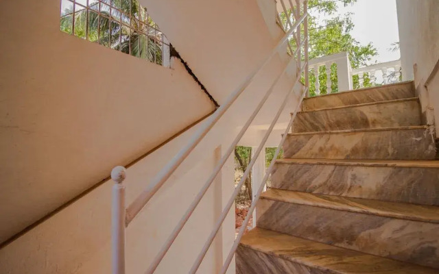 White House Beach Apartments by OYO Rooms