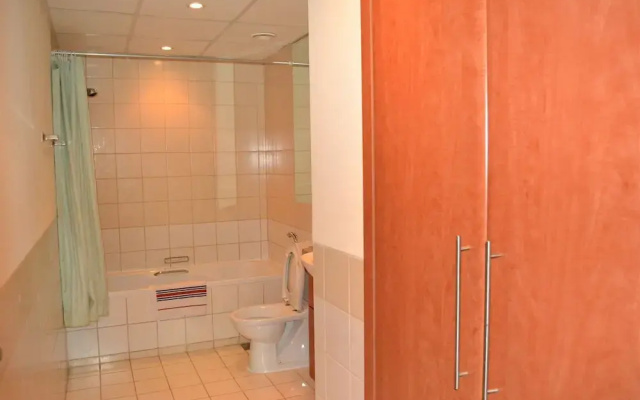 (Nickname Oasis) Spacious 1BR Apt. w/ terrace and pool view