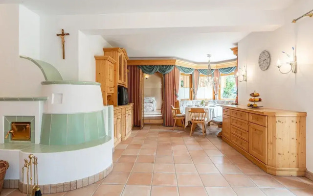 Charming Holiday Home in Maurach am Achensee