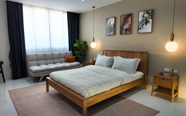 Квартира Casa Olive Phuket at Nai Harn beach