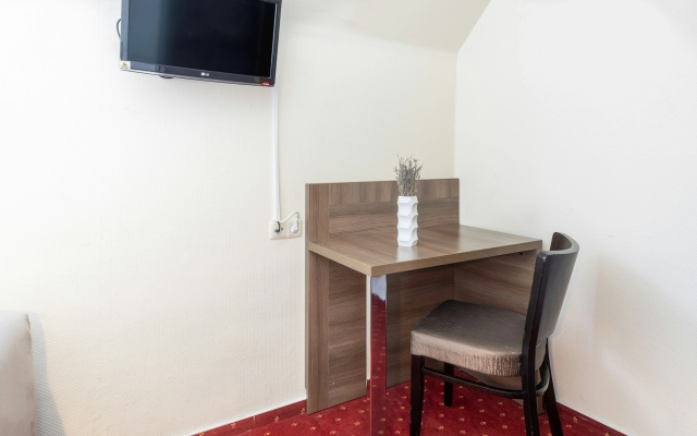Hotel Leonet
