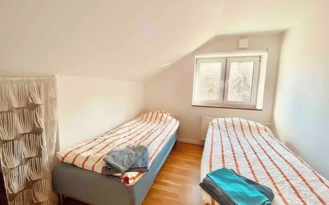 Bjurvik's Villa - Flat 3 - Business Customers Only