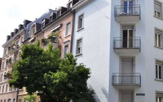 Отель Swiss Star Zurich Sihlfeld вид на фасад