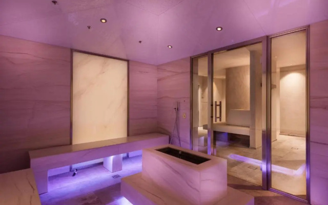 Hotel Paradies