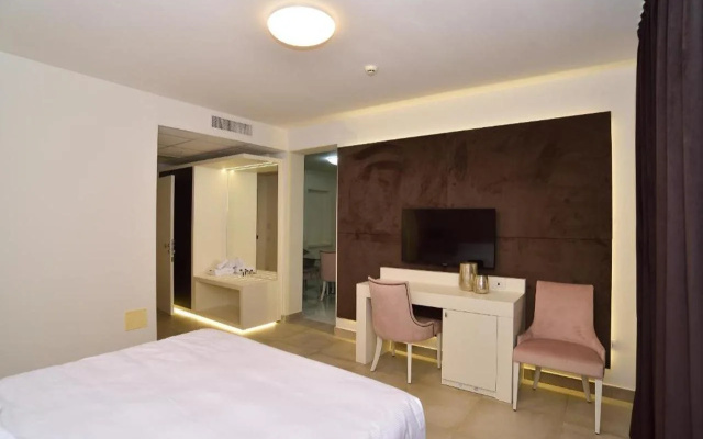 M2 Hotel