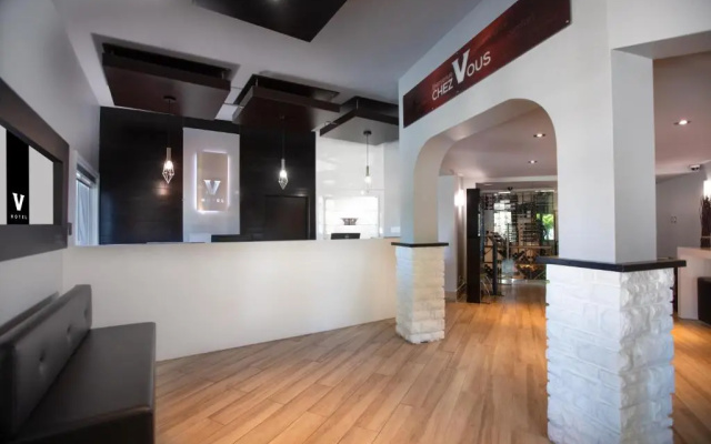 Hotel V