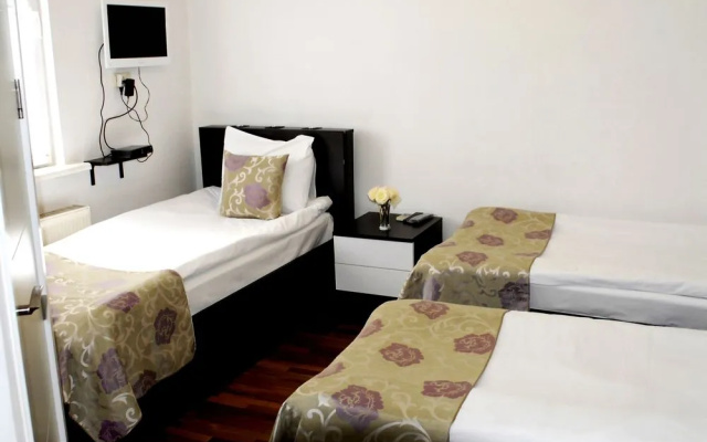 Ava Hotel