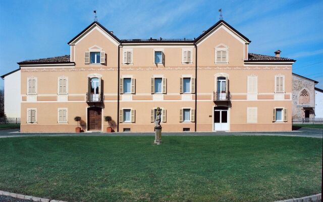 Отель Residenze Temporanee Парма вид на фасад