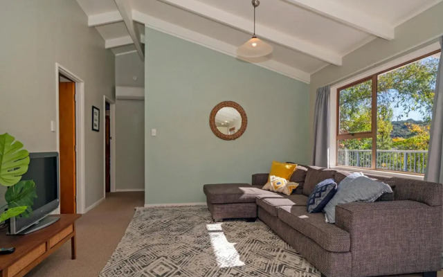 Cooks Beach Cutie - Cooks Beach Holiday Home