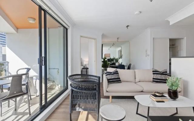 Bright 2-bed Surry Hills Apartment With Balcony