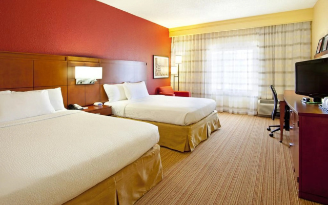 Courtyard By Marriott Vanderbilt-West End