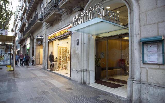 Отель BCN Urban Hotels Gran Ducat Испания, Барселона - 5 отзывов об отеле, цены и фото номеров - забронировать отель BCN Urban Hotels Gran Ducat онлайн вид на фасад