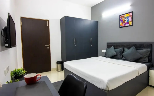 Housr 43 Gachibowli Near DLF Cybercity