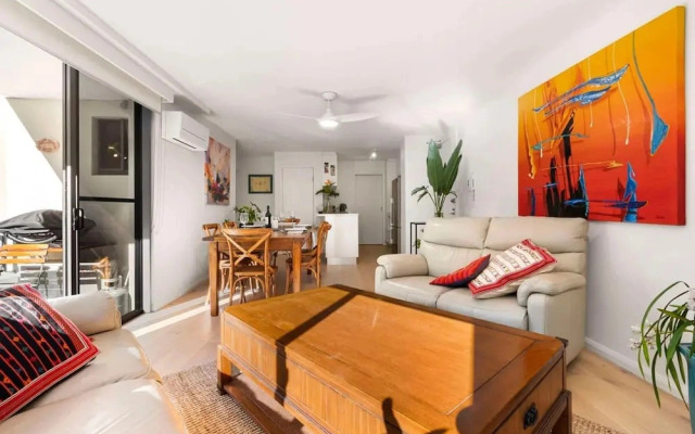 Walking Distance to Darling Harbour