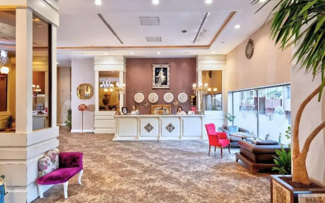 Madame Tadia Hotel