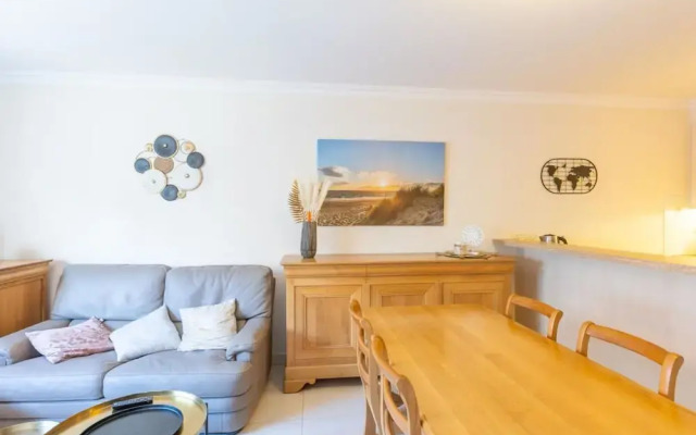 Apartment in Middelkerke Near Sandy Beach