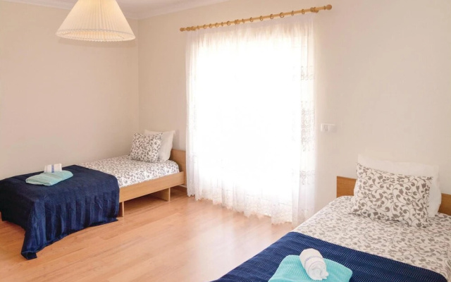 Amazing Home in Miragaia With 5 Bedrooms and Wifi