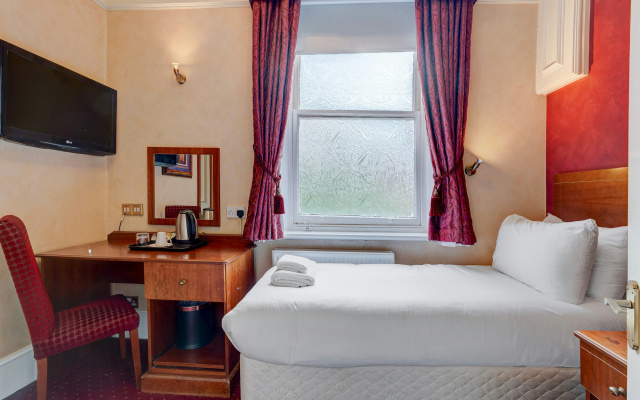 Liverpool Aigburth Sefton Park Hotel By Belvilla