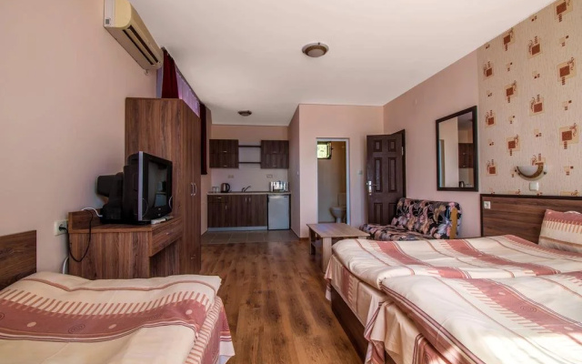 Hotel Bor