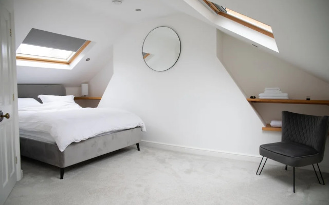 York Minster-3 Bed-sleeps 6-fireplace-free Parking