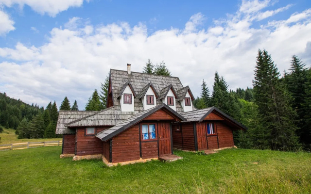Green Mountain House Zelengora