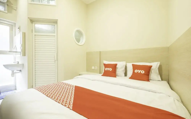 Hz Residence