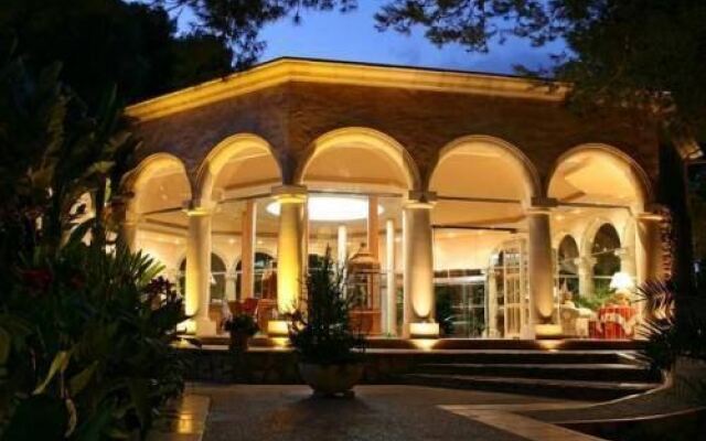 Lago Garden Apart-Suites & Spa Hotel вид на фасад