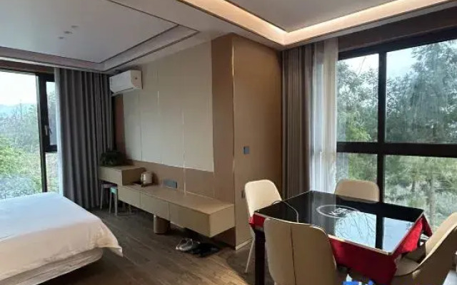 Xinrunze Hotel