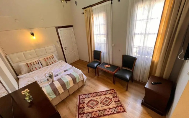 Sarı Konak