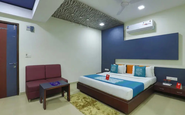 OYO 9238 Hotel Meet Palace