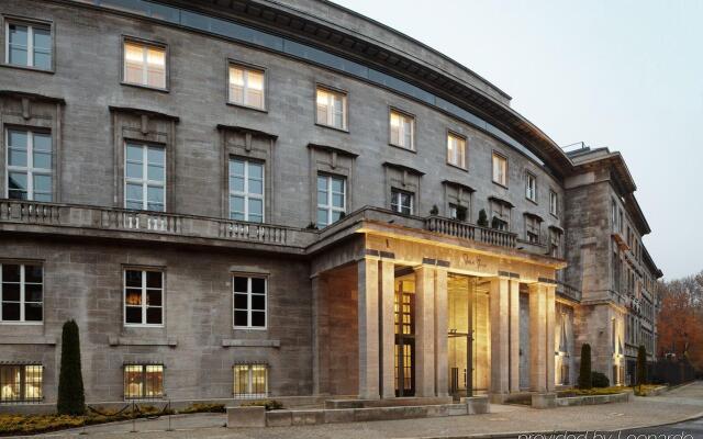 Отель Das Stue Hotel Германия, Берлин - 1 отзыв об отеле, цены и фото номеров - забронировать отель Das Stue Hotel онлайн вид на фасад