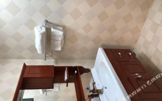 Yimeng Renjia Hotel