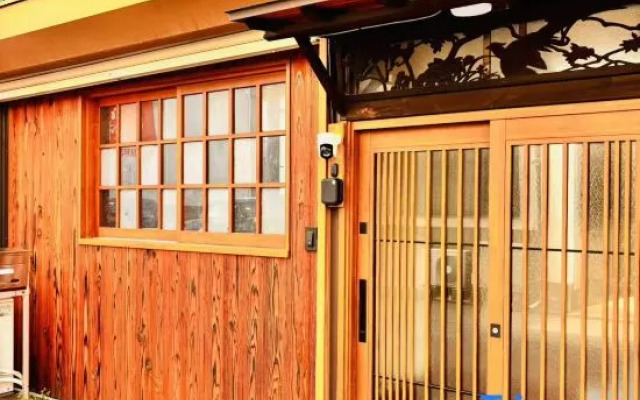 Jun House