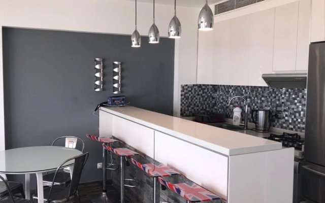 Chalet in Siwar, 3 min From Le Royal Hotel, Rimal