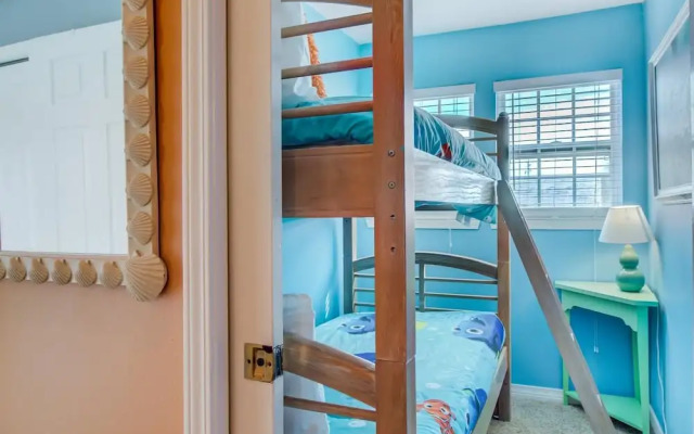 4A, Castaway Cove