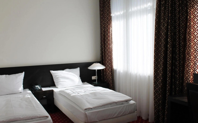 Hotel Aariana