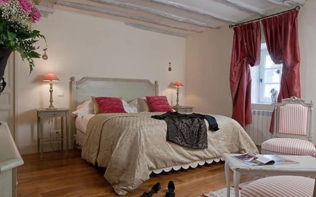 Manoir De Restigne
