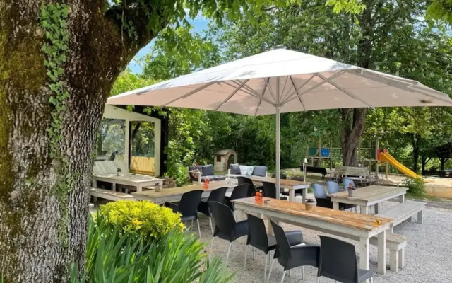 Tent Lodge in Dordogne Near Scenic Views