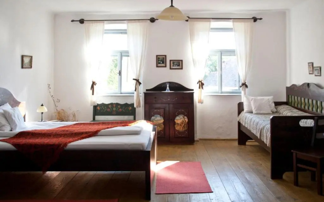 Casa cu zorele, Crit 189