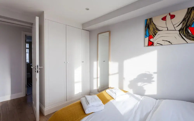 3 Bedrooms 2 Bathrooms Apartment London