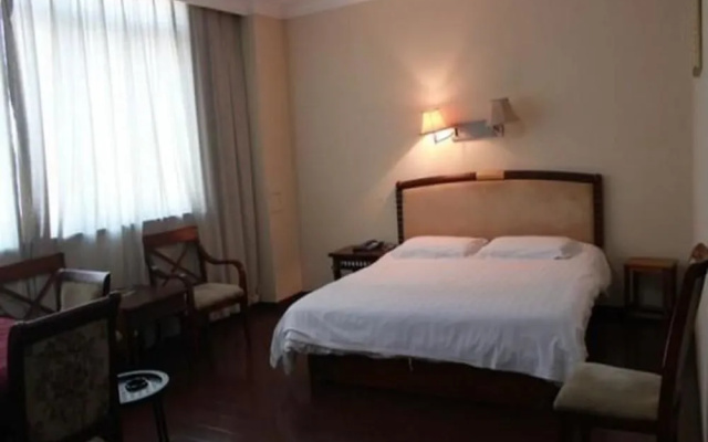 Green Tree Hotel