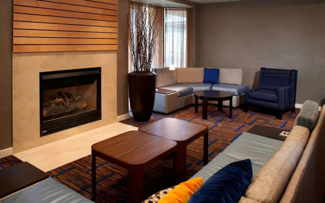 Courtyard By Marriott Detroit Novi