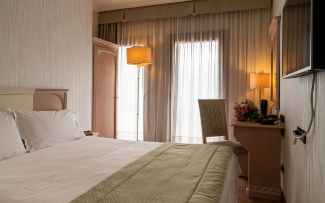 Hotel Roxy Plaza